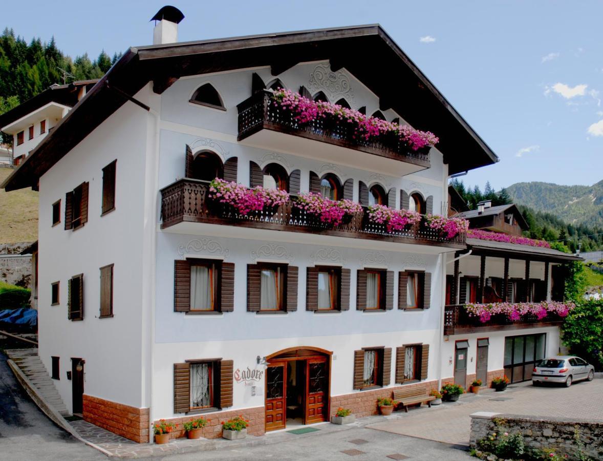 Cadore Haus Auronzo di Cadore Exteriör bild
